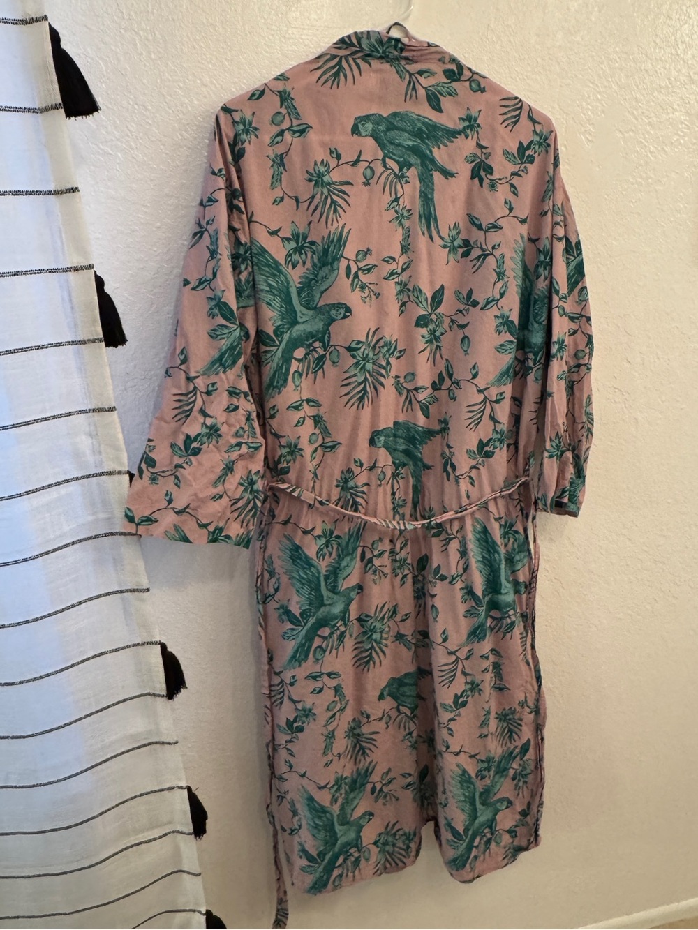 Desmond and Dempsey Robe - Picture 4 of 6